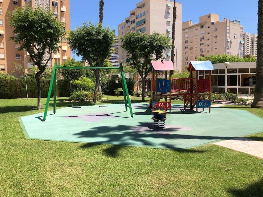 Precioso Apartamento En Urbanizacion Junto Al Mar. Alicante Eksteriør bilde